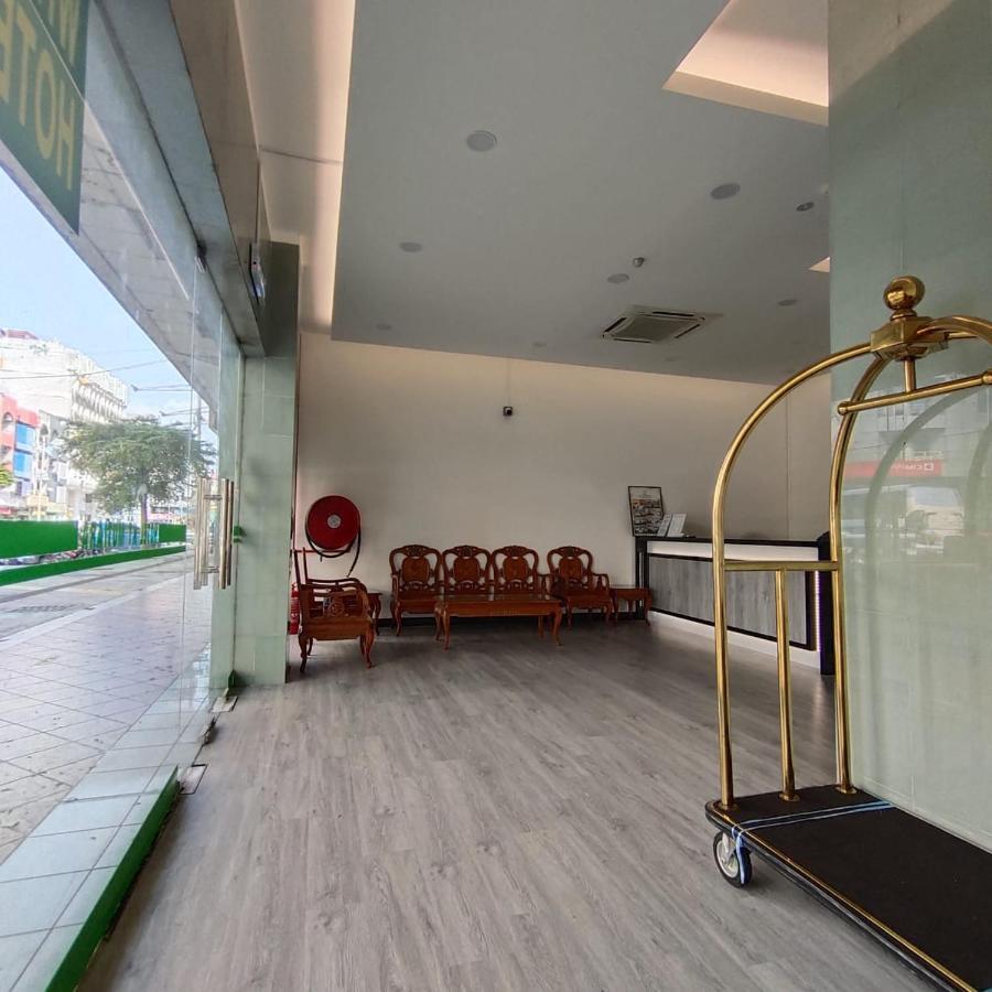 โฮเต็ล เค.ที. มูเทียรา Hotel กัวลาตรังกานู ภายนอก รูปภาพ